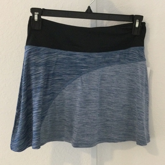 Nine West Active Skort with attached biker style short Woman’s size M - Picture 1 of 12